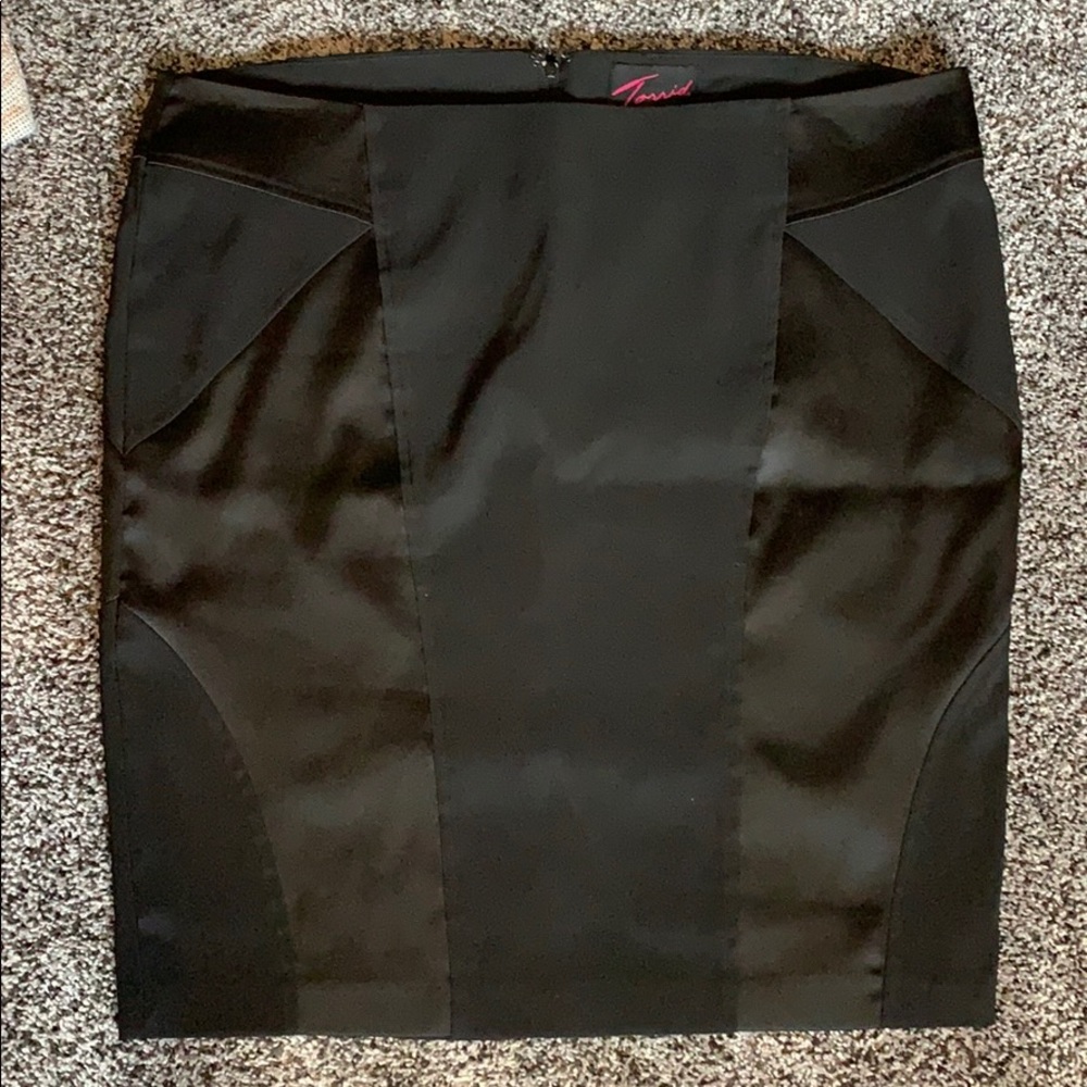 Torrid black skirt